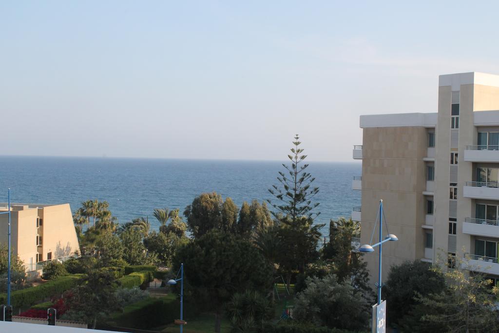 Anemos Apartments Limassol Exteriör bild