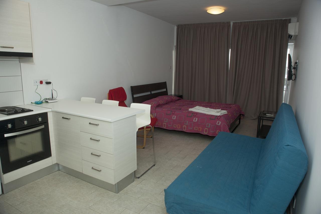 Anemos Apartments Limassol Exteriör bild
